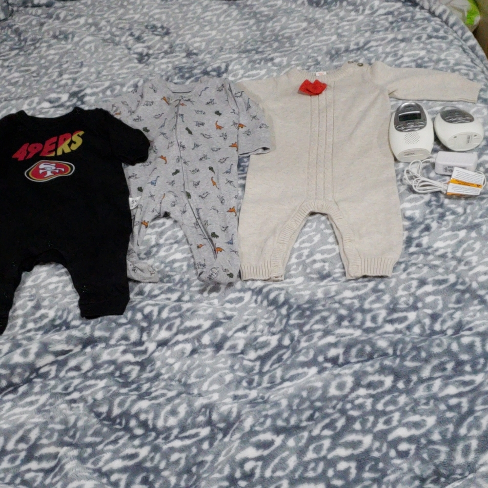 Baby clothes